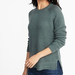 🌻 3 FOR $15!!!🌻 Cozy gray knit sweater NWOT